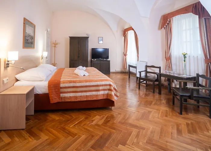 U Medvidku-Brewery Hotel Prag